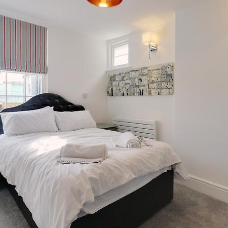 Master Accommodation Suite 6 Гастингс Экстерьер фото
